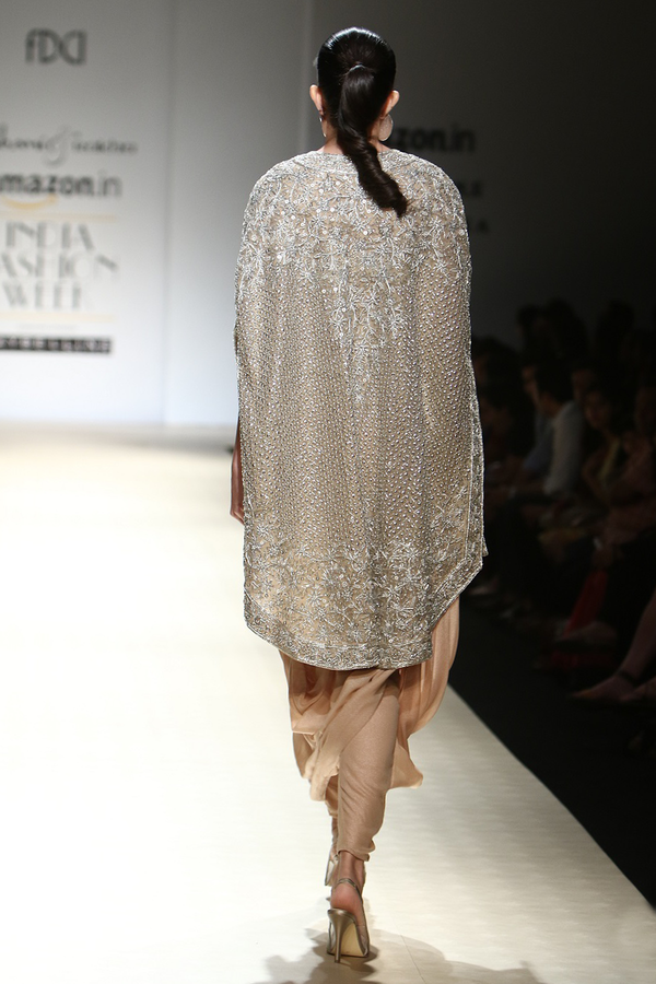 Honey Full Silver Embroidered Jacket Bop 31 Cape W/ Foil Lining W/ Foil Dhoti Trouser W/ Bustier